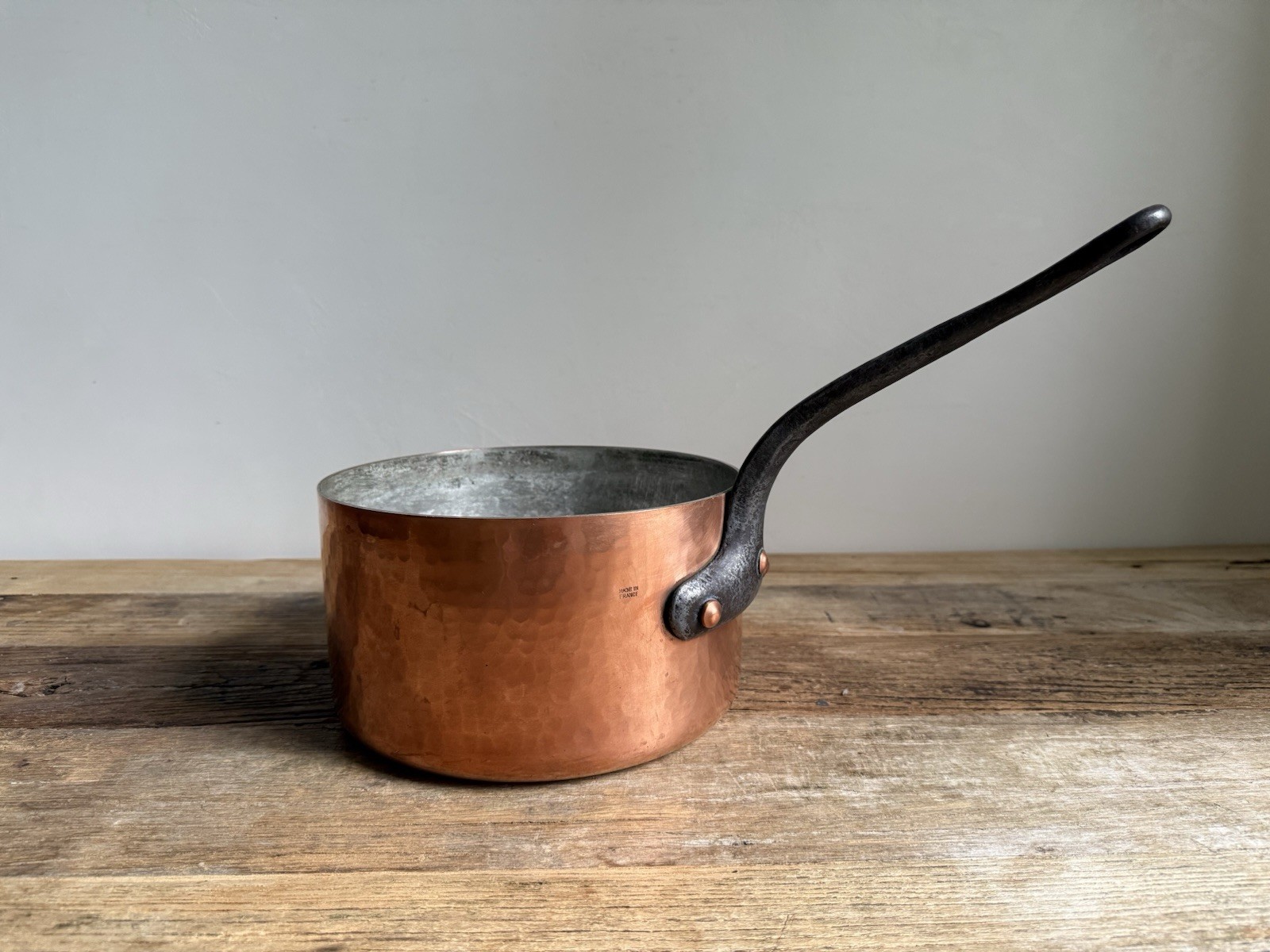 Thick Hammered Copper Pan Made in France – 22cm – 2.8mm