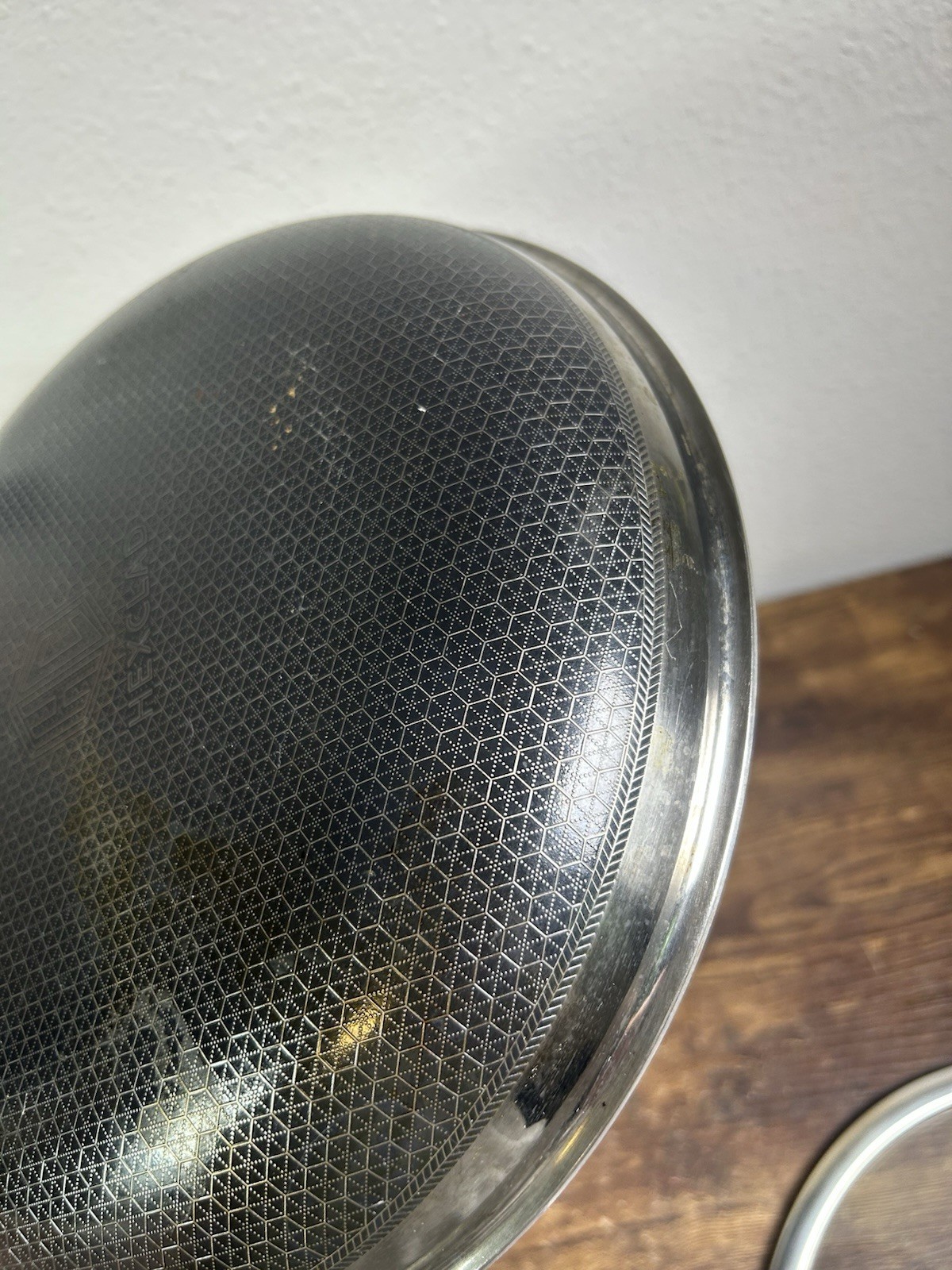 HexClad 12″ FRYING PAN with LID 12-Inch 12 Hybrid Non-Stick -Used Good Condition