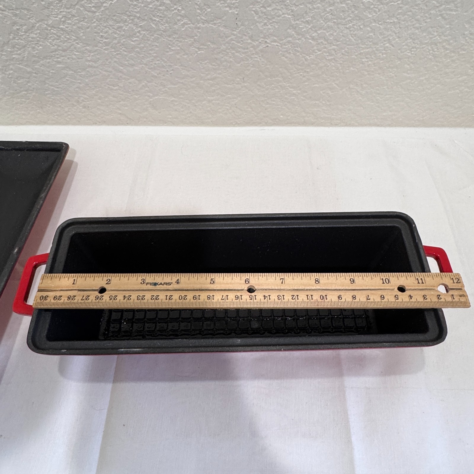 LAVA Signature Red Enameled Cast Iron Rectangle Terrine Pot Pan 1L w/ Lid