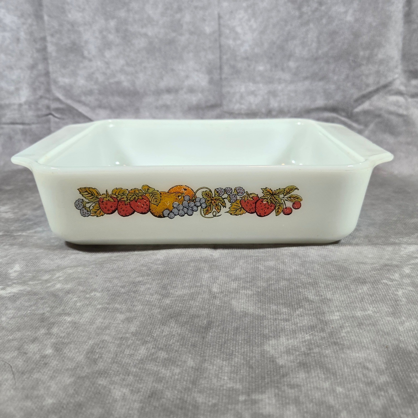Anchor Hocking Fruit Nature’s Bounty 8×8 Casserole 1.5 Quart