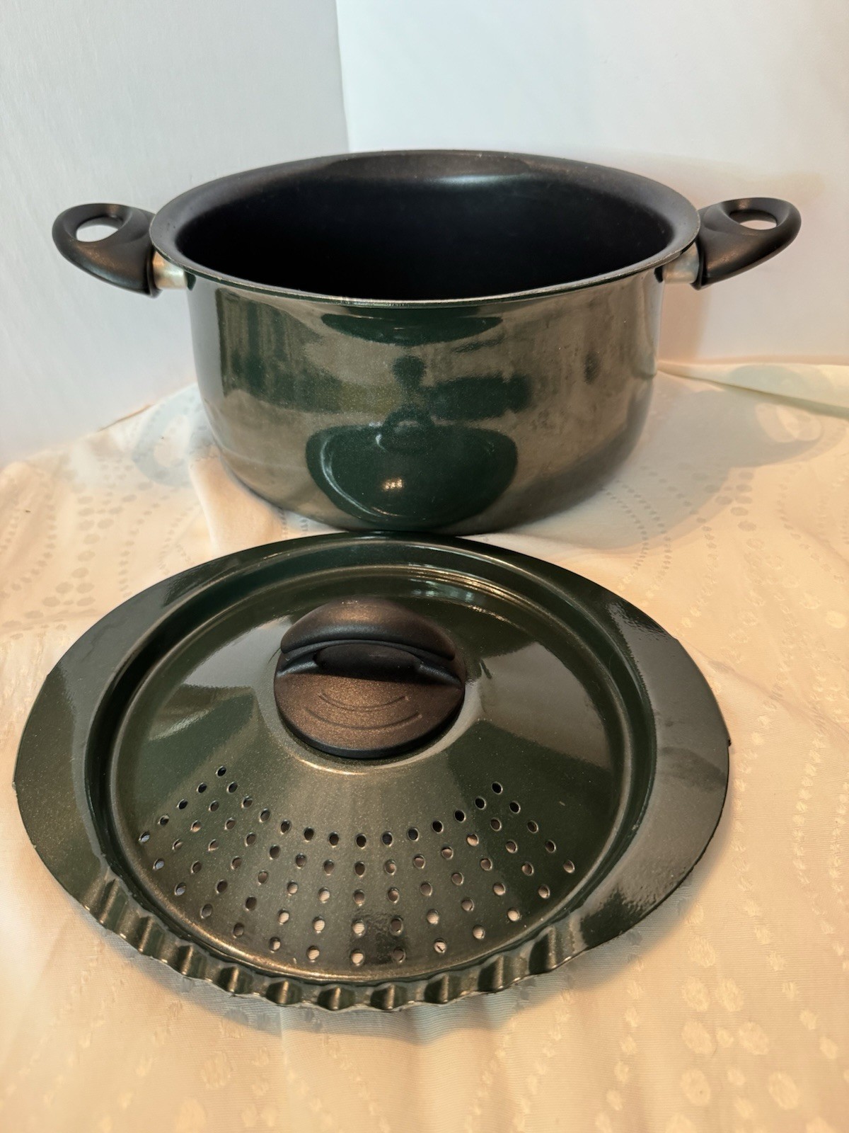 Bialetti 5.5 Qt Pasta Pot Straining Lid Italian Made Nonstick Green