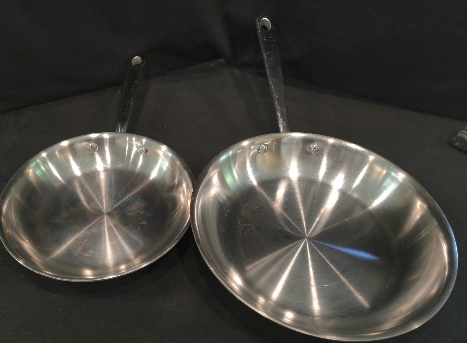 Martha Stewart Professional Series 18/10 Stainless Steel Heavy Duty 10″ & 8″ EUC