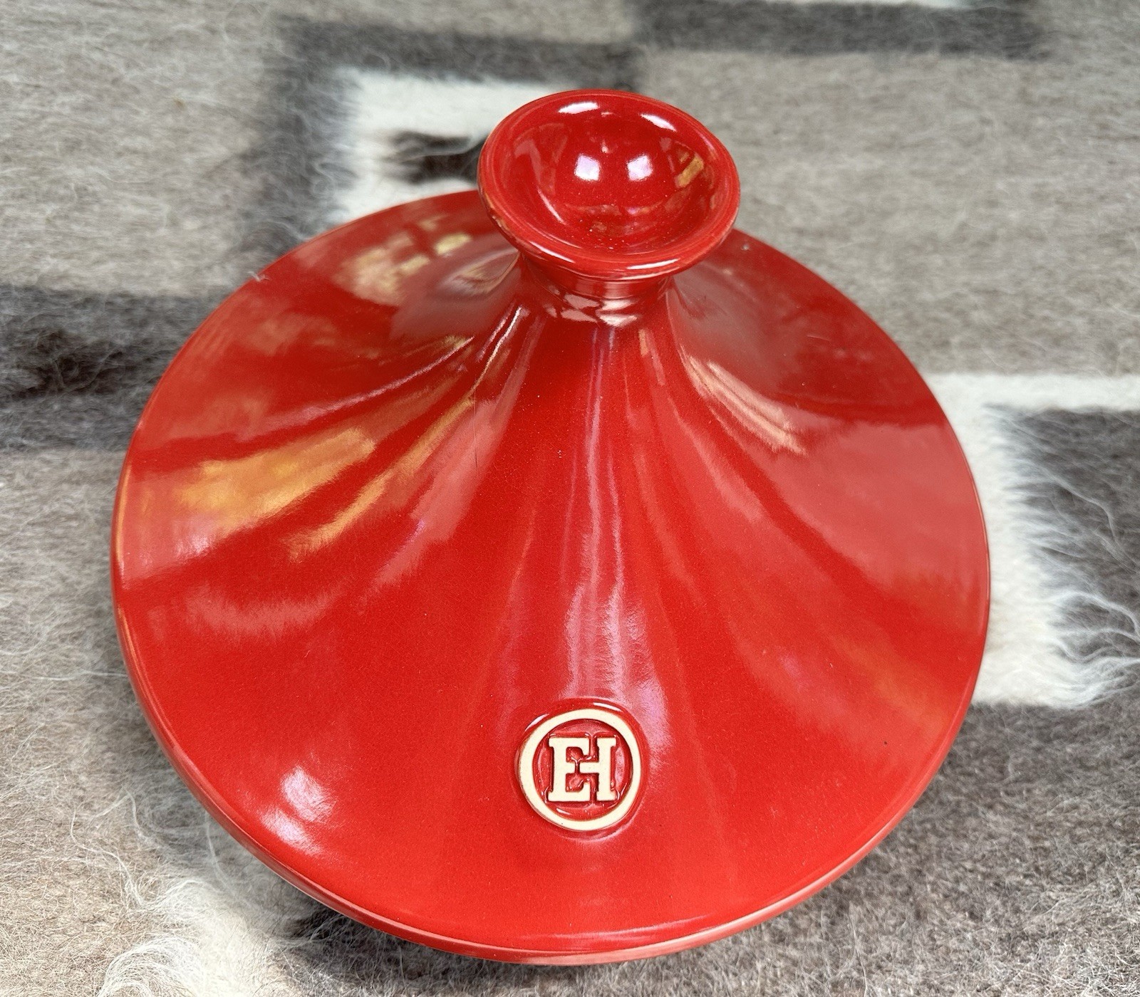 Emile Henry Made In France Flame Tagine, 3.7 quart, Burgundy