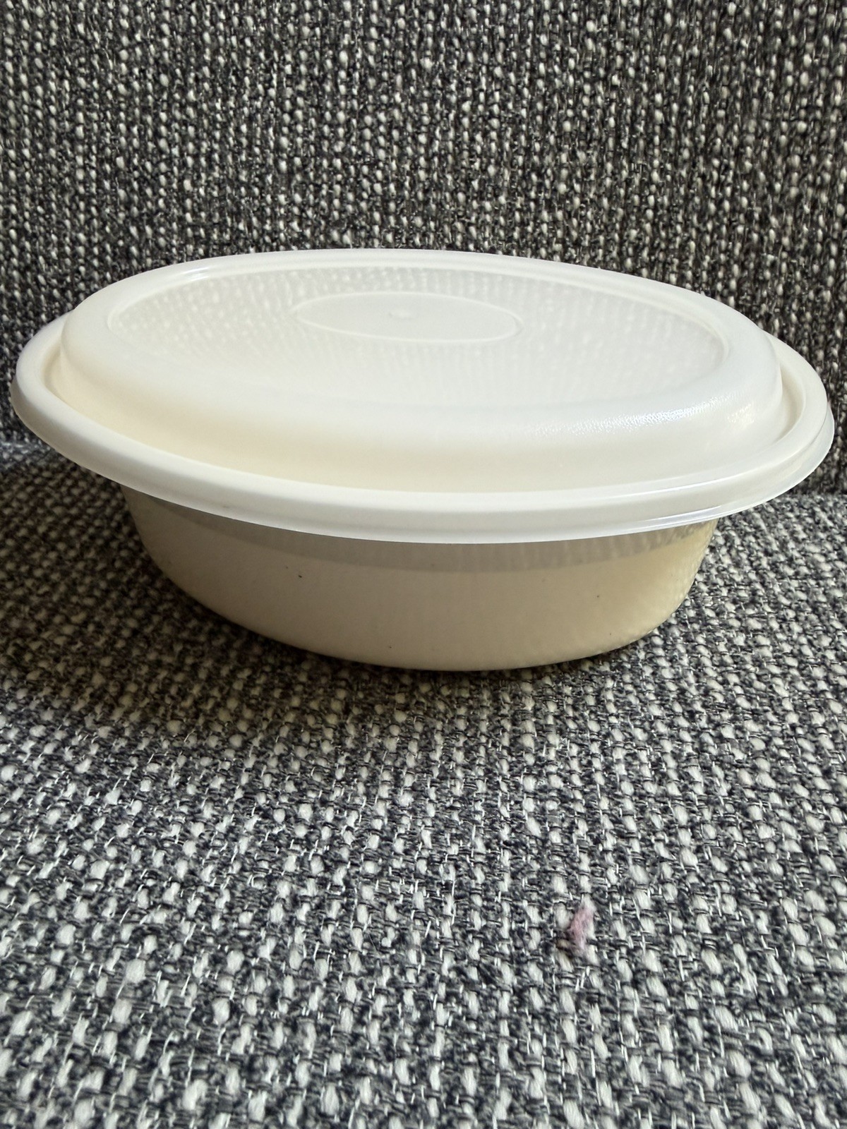 Vintage Rubbermaid Microwave OVAL Casserole Dish Servin Saver 36oz Beige Speckle