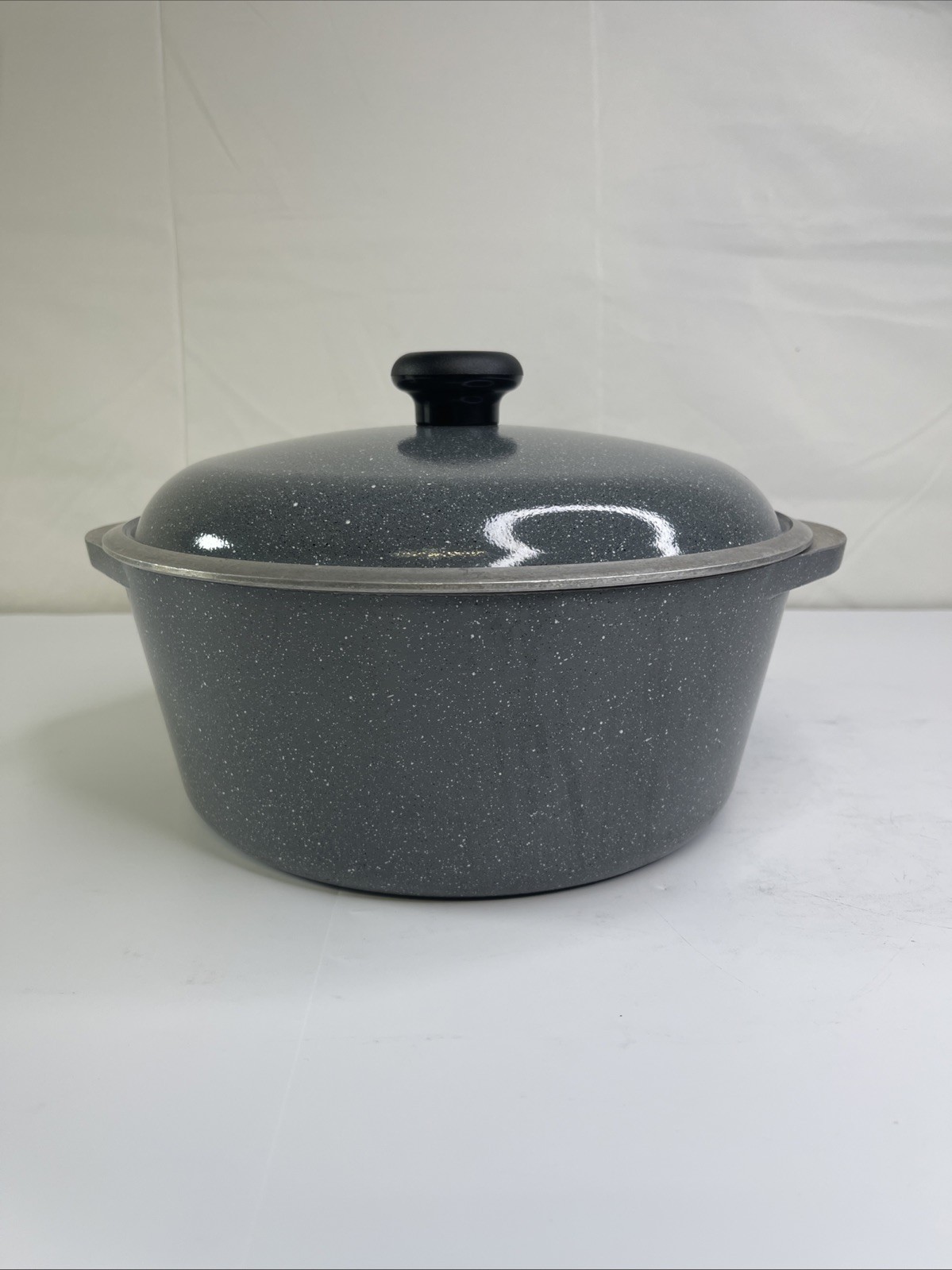 Vintage Club Stock Pot with Lid Blue Speckled 4 QT. Aluminum Dutch Oven Roaster
