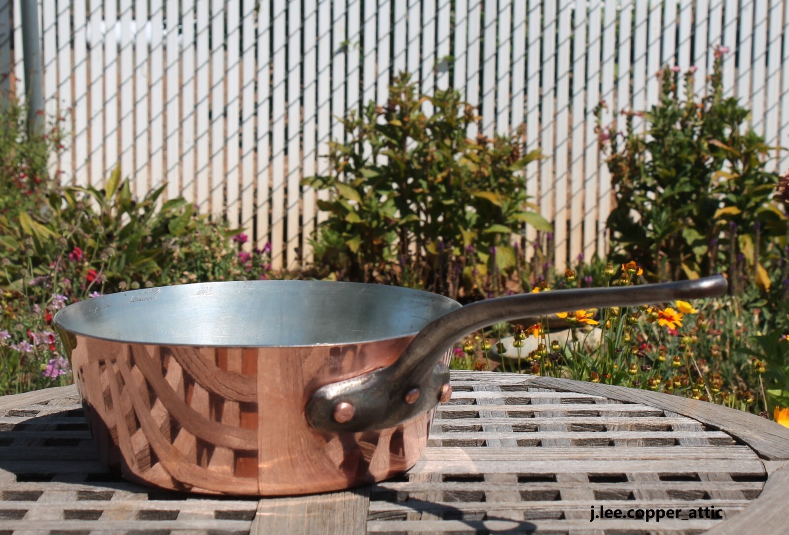 Copper 9-3/4″ Windsor Pan w/ tin lining & iron handle, 2.3 mm, Made in France