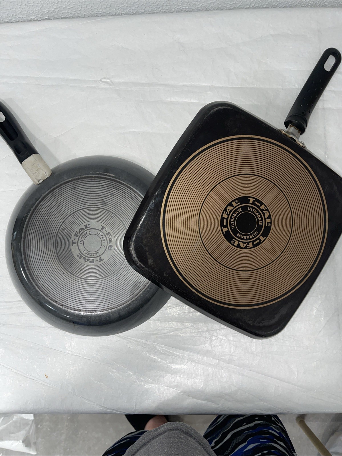 T-fal Pans Lot Of 5 Mixed Set – 4 / 10” Pans – 1 / 8” Pan