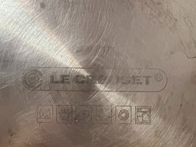 Le Creuset 28cm Toughened Nonstick Shallow Casserole/ Frying – Pan Only