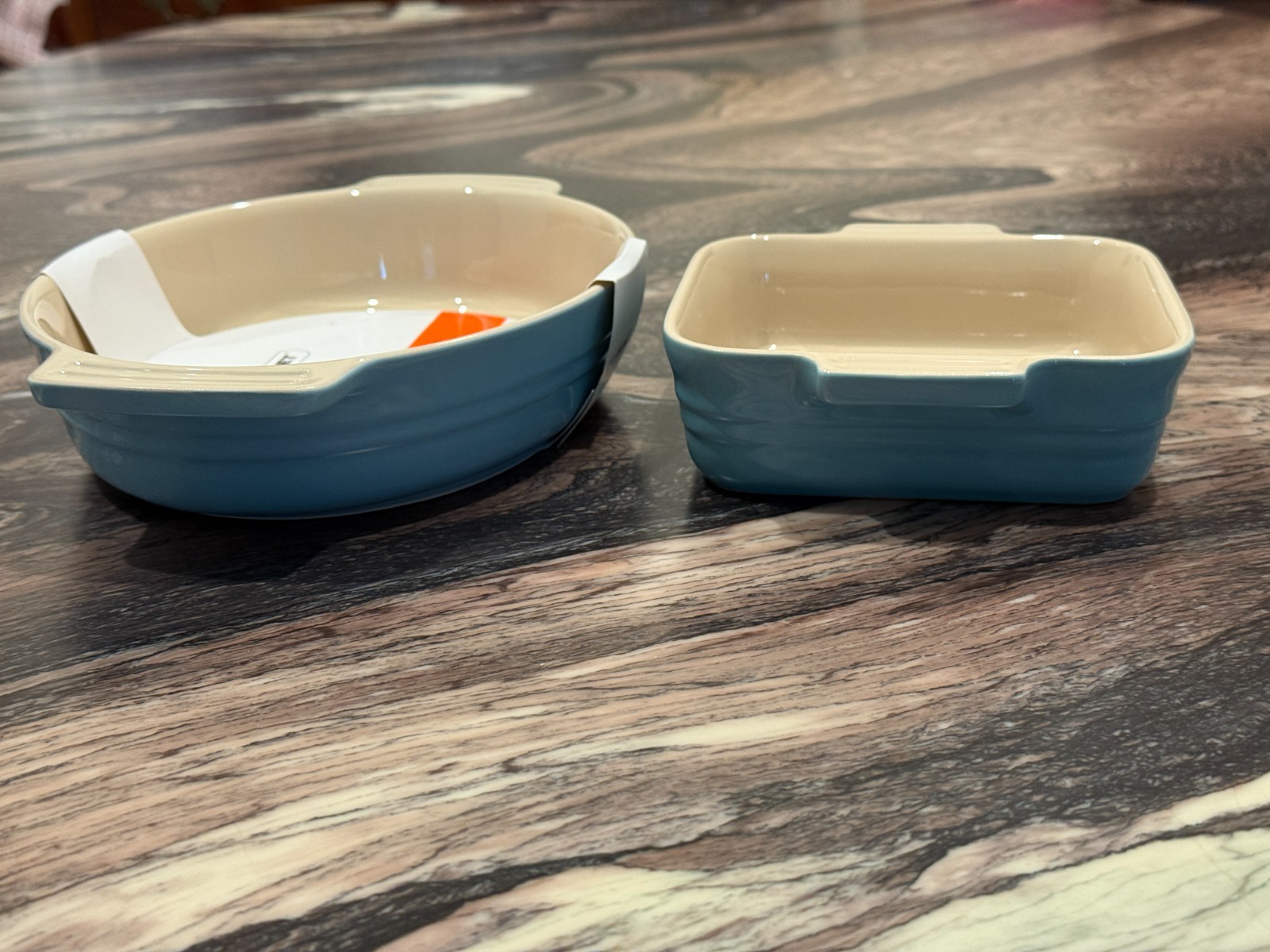 2 Le Creuset Baking Dishes, 24cm (9 3/8″) Oval + 5″ Square, New, Sky Blue