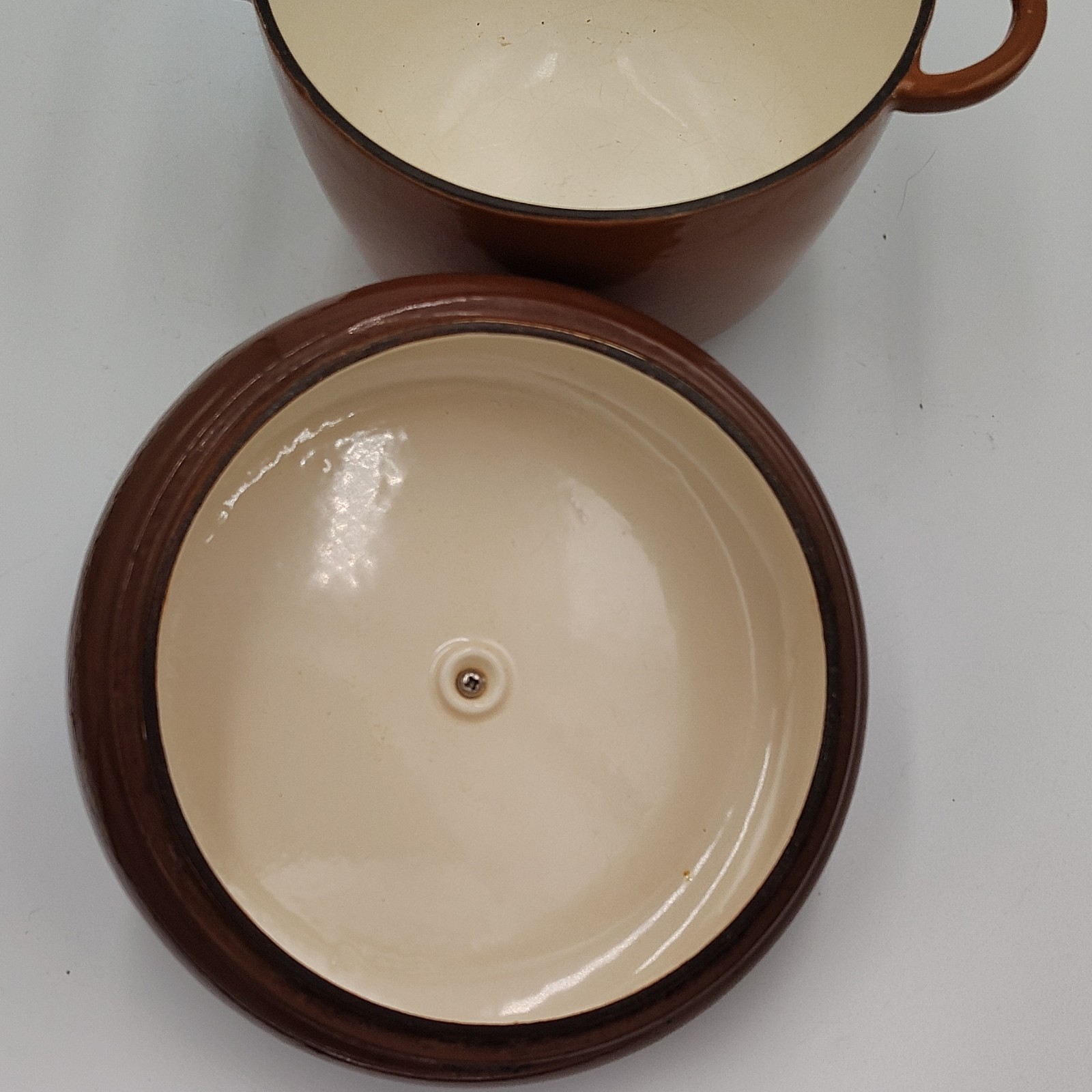 Le Creuset Enameled Cast Iron Round Casserole w/ Lid, Brown 18 Capacity