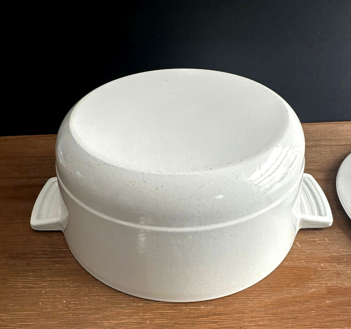Made In – Cookware – 5Qt. enamelled cast iron pot /lid never used