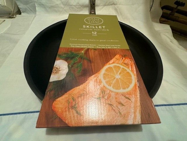 GREAT QUALITY – DASH of THAT – 12″ CERAMIC NON STICK SKILLET (FRY PAN) 400* OVEN
