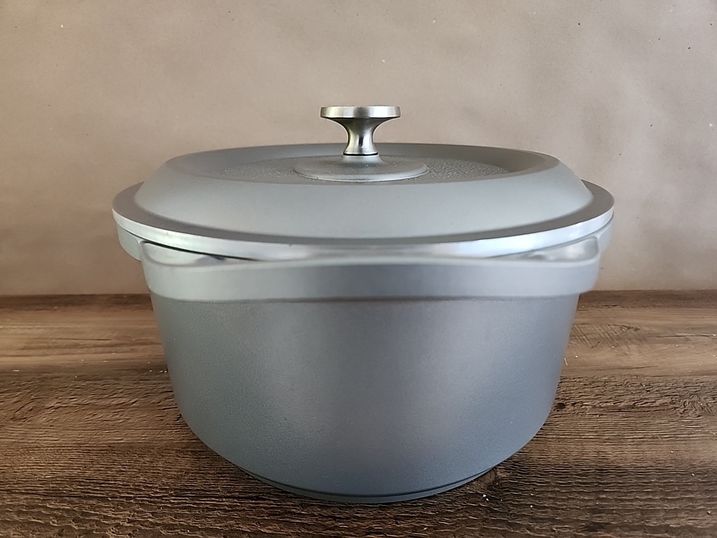 NORDIC WARE 6qt Dutch Oven/Roaster with Lid Cast Aluminum MADE IN USA