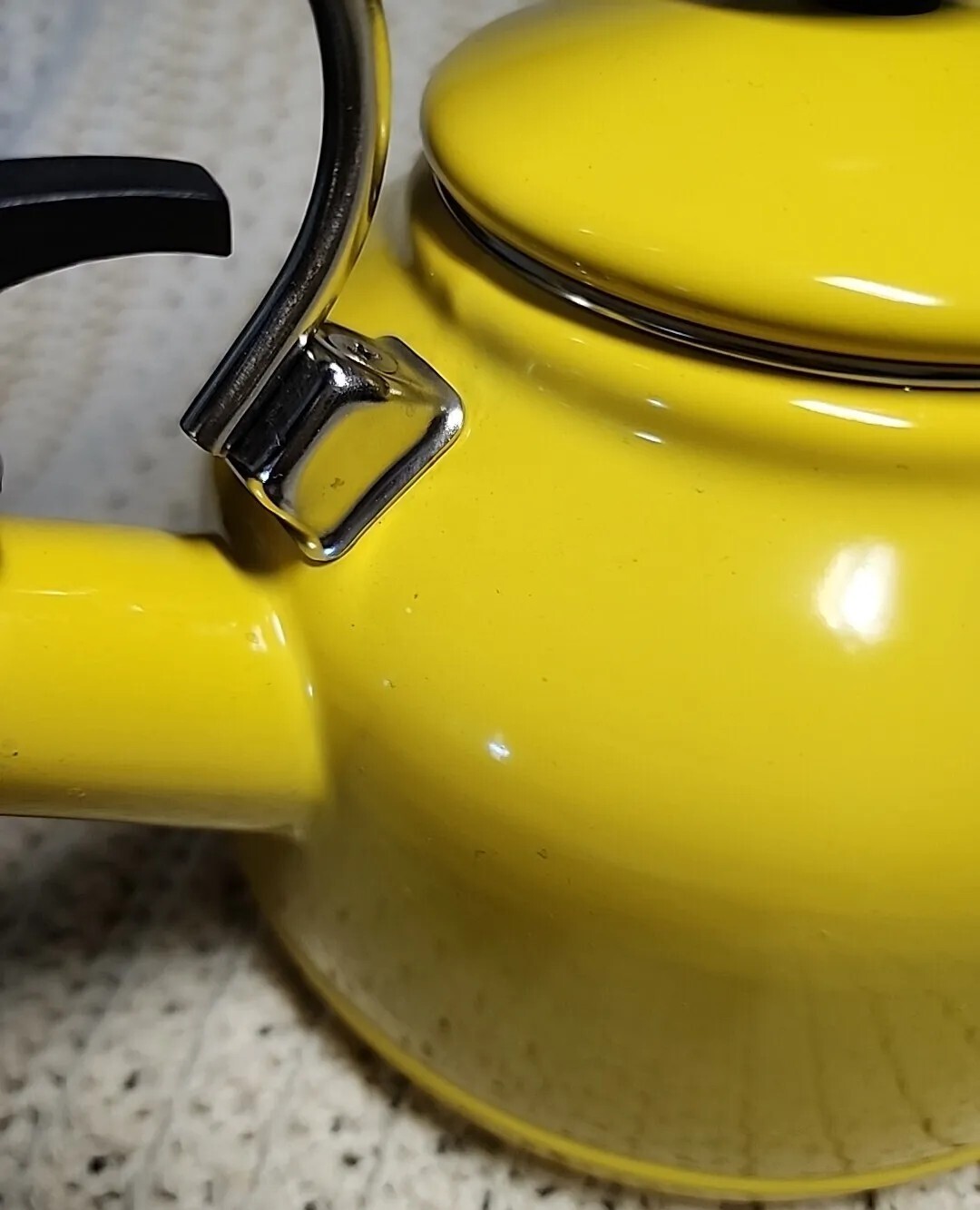 Chantal Teapot Kettle Enamel Steel Canary Yellow 1.7 Quart Read Flaw Limited Ed