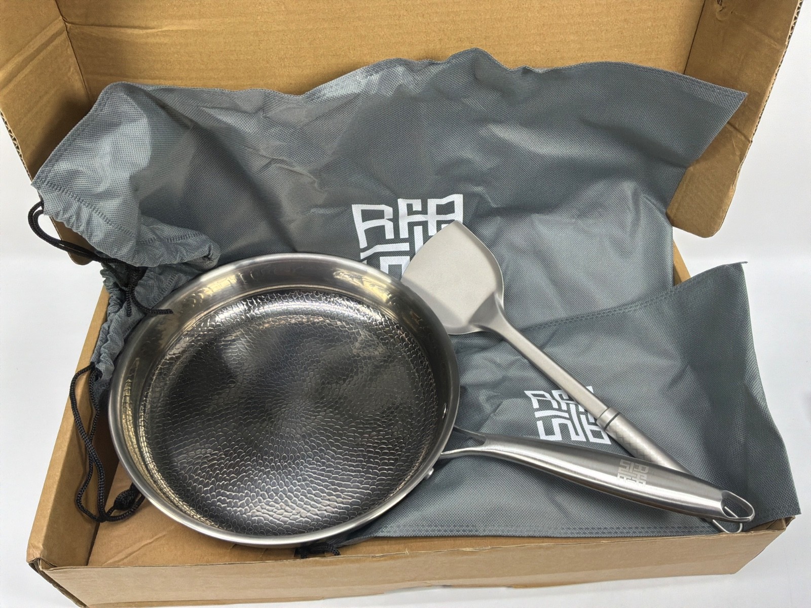 SIRAAT Titanium Hammered Pan Pro Standard – 11″ frying pan + Titanium Spatula