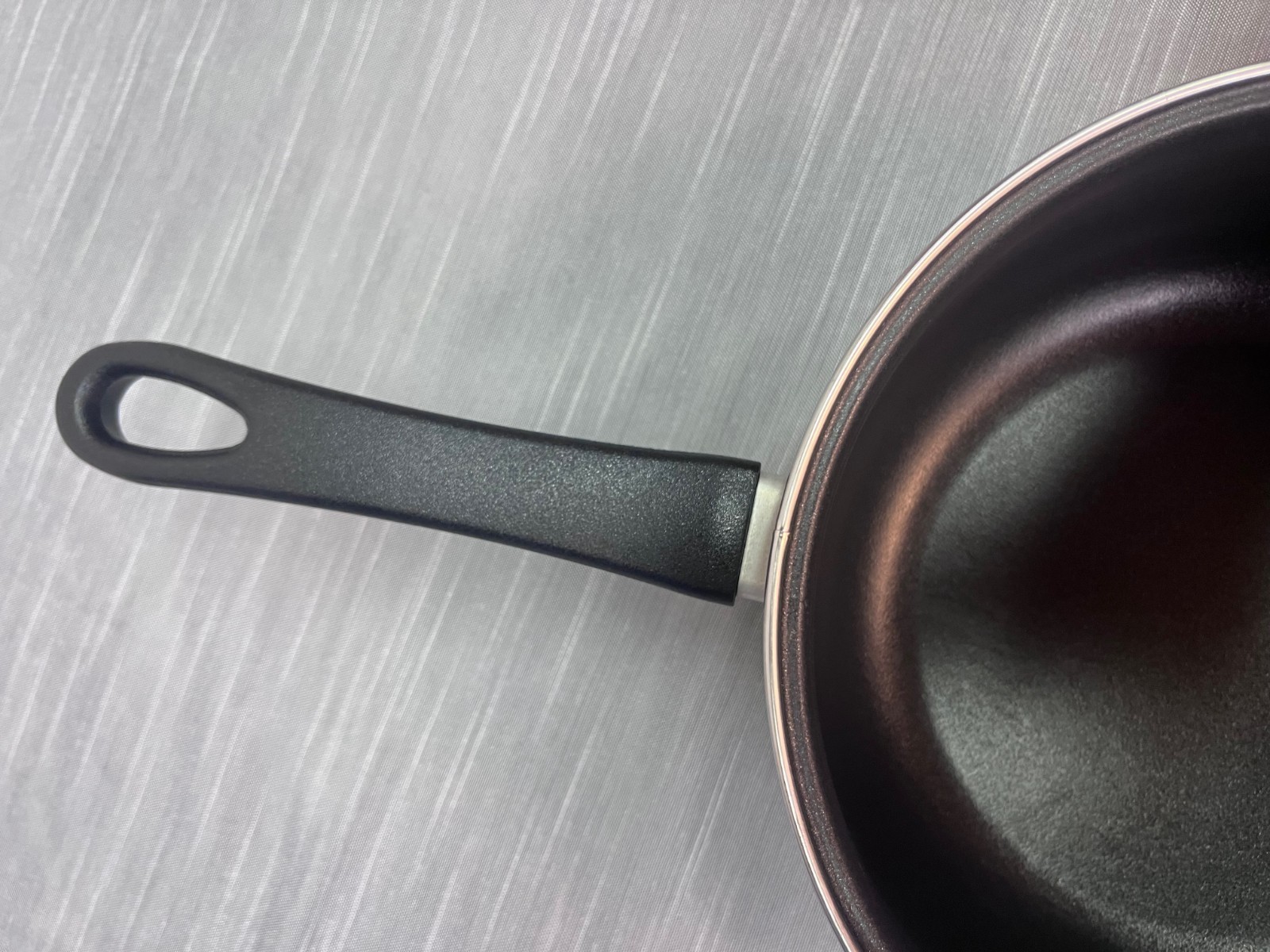 MEGAWARE White 2qt Ceramic Saucepan Gas Electric Induction Spain W/Lid retro