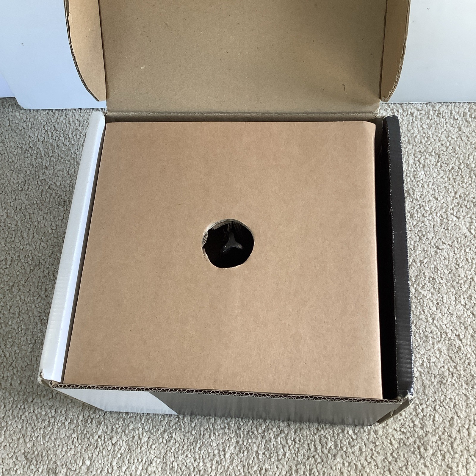 Staub Cast Iron 9.5-inch Vertical Chicken Roaster Matte Black New In Box STSPE10