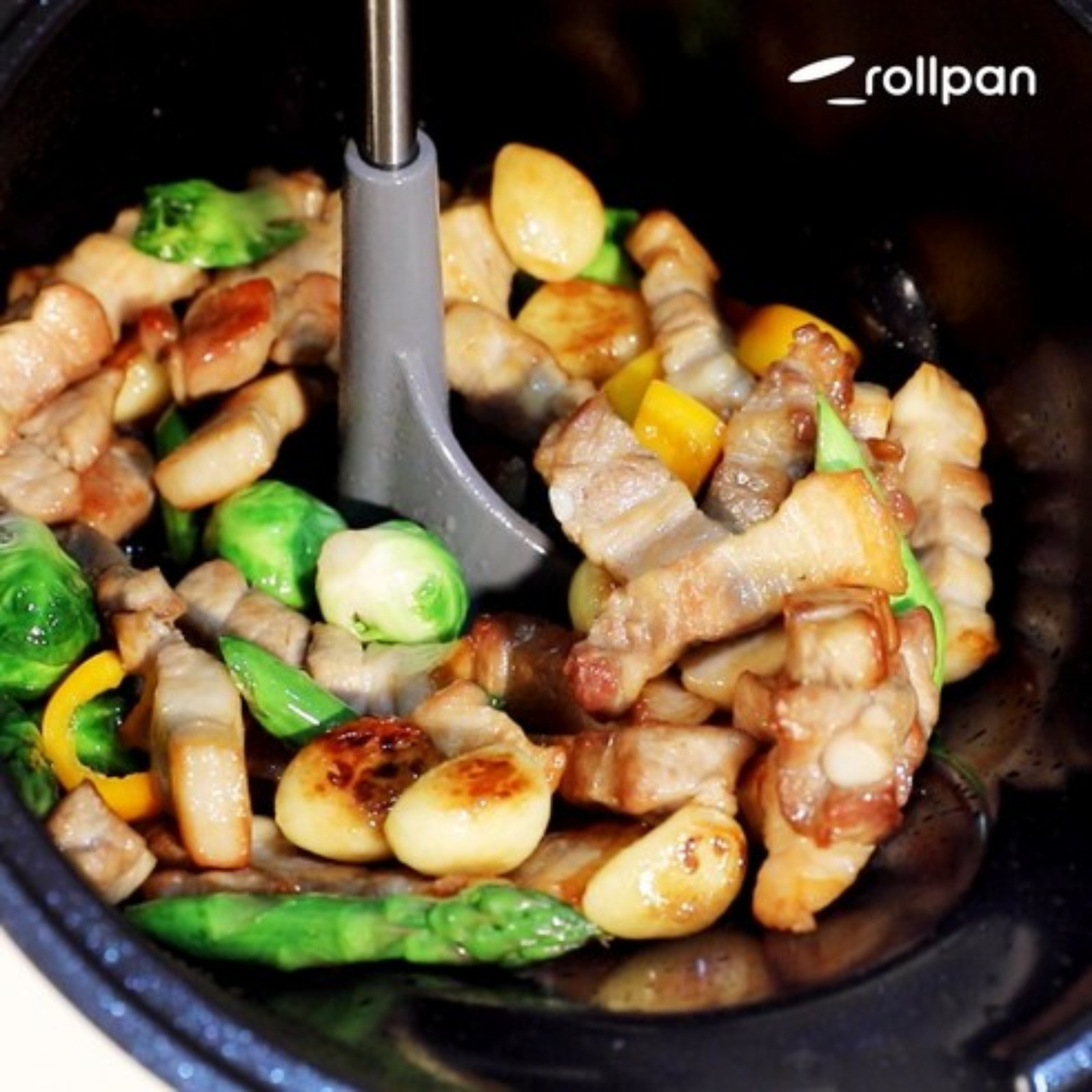 Nonstick Grill Pan BBQ Rotating Self Stirring Less Oil Splatter Smokeless 9.8in