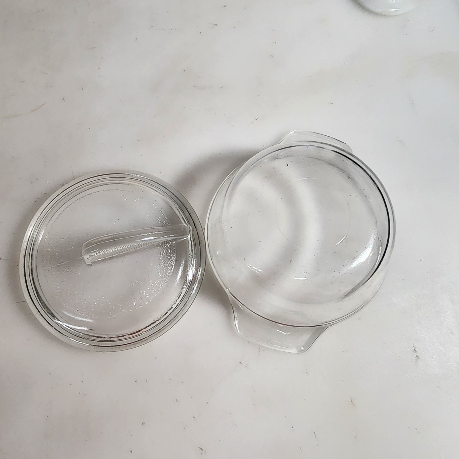 Vintage Glasbake Shark Fin Round Ribbed Handle 4 3/4” J-313 Lid & Bowl No Chips