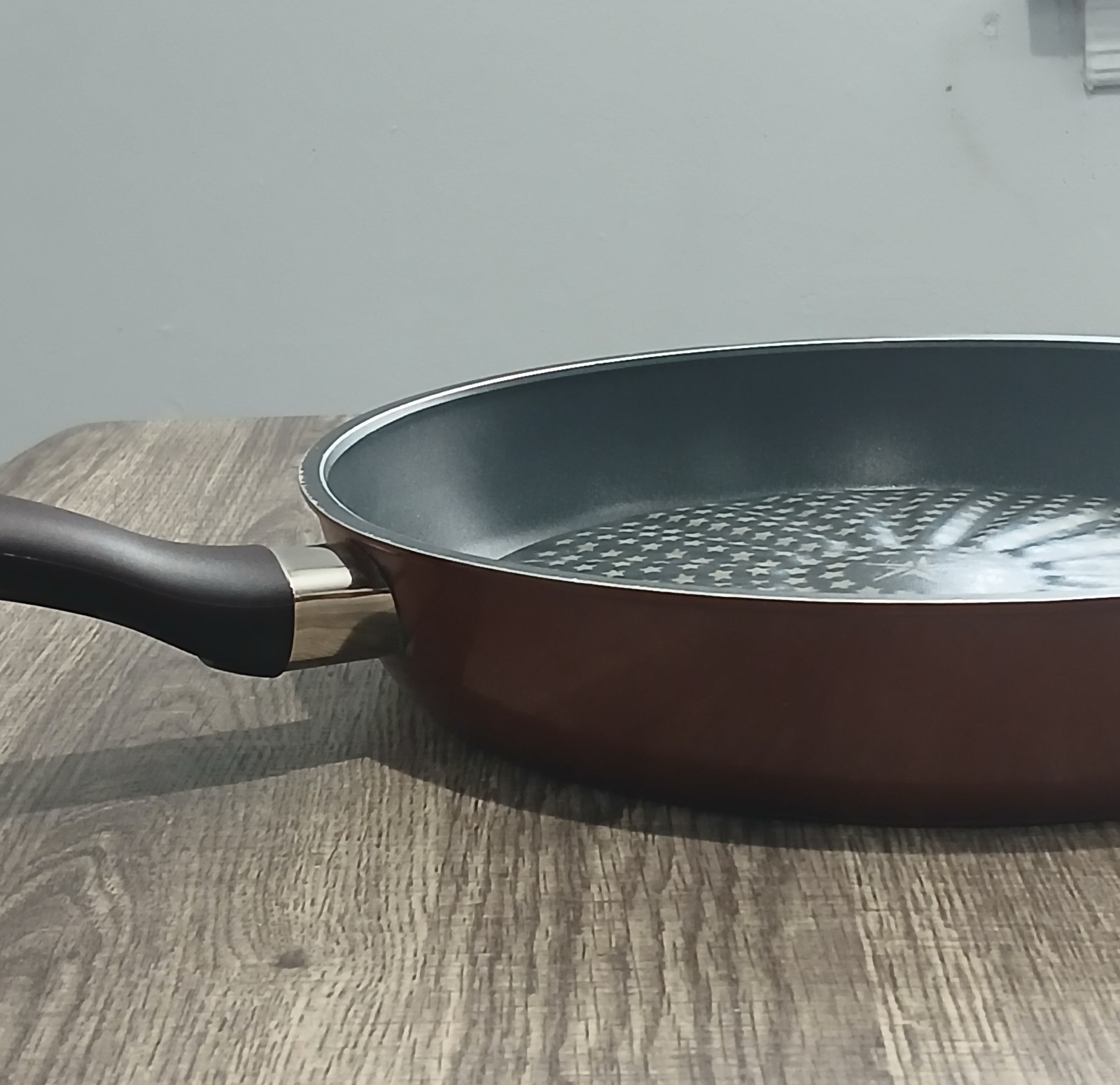 HAPPYCALL. Diamond Nonstick IH Induction. Brown/Smoky Gray. 11.5″ Frying Pan.