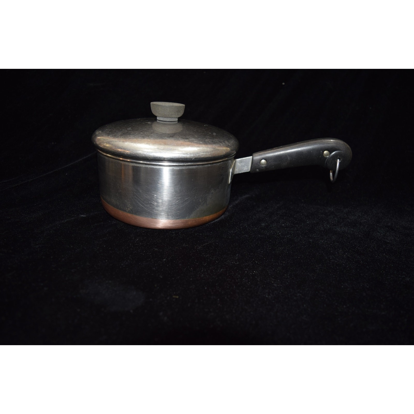 6 Piece Revere wear Set 3/4 Qt, & 1 1/2 Qt, Saucepans, 4 1/2 Qt Stock Pot & lids