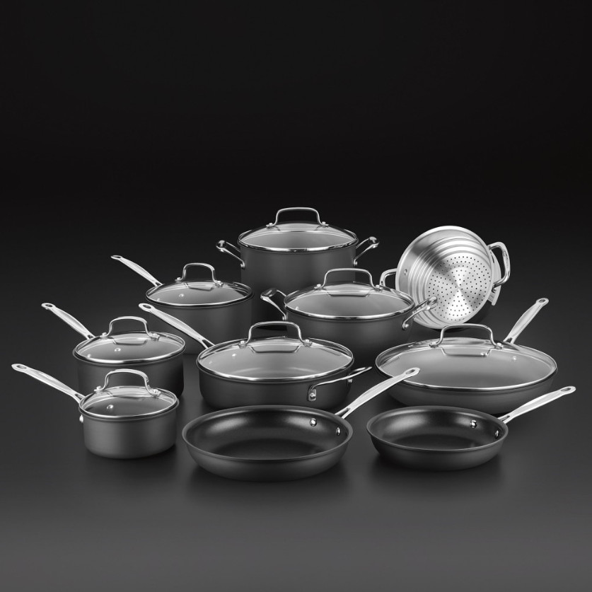 Cuisinart Chef’s Classic Nonstick Hard Anodized 17-Piece Cookware Set