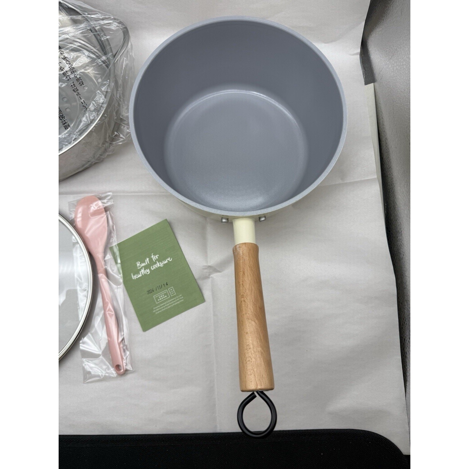 Ceramic Nonstick Sauce Pan, 3 QT Pot with Steamer, Wooden Handle Unused *READ…