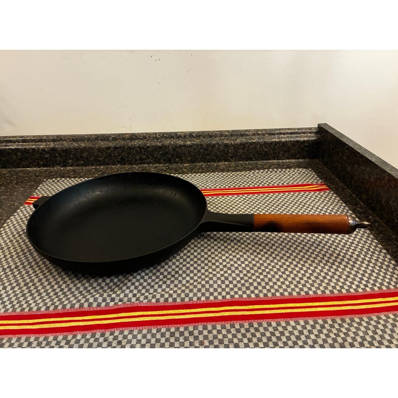 Le Creuset Enzo Mari Mama Skillet Black Cast Iron Wood Handle 26 cm