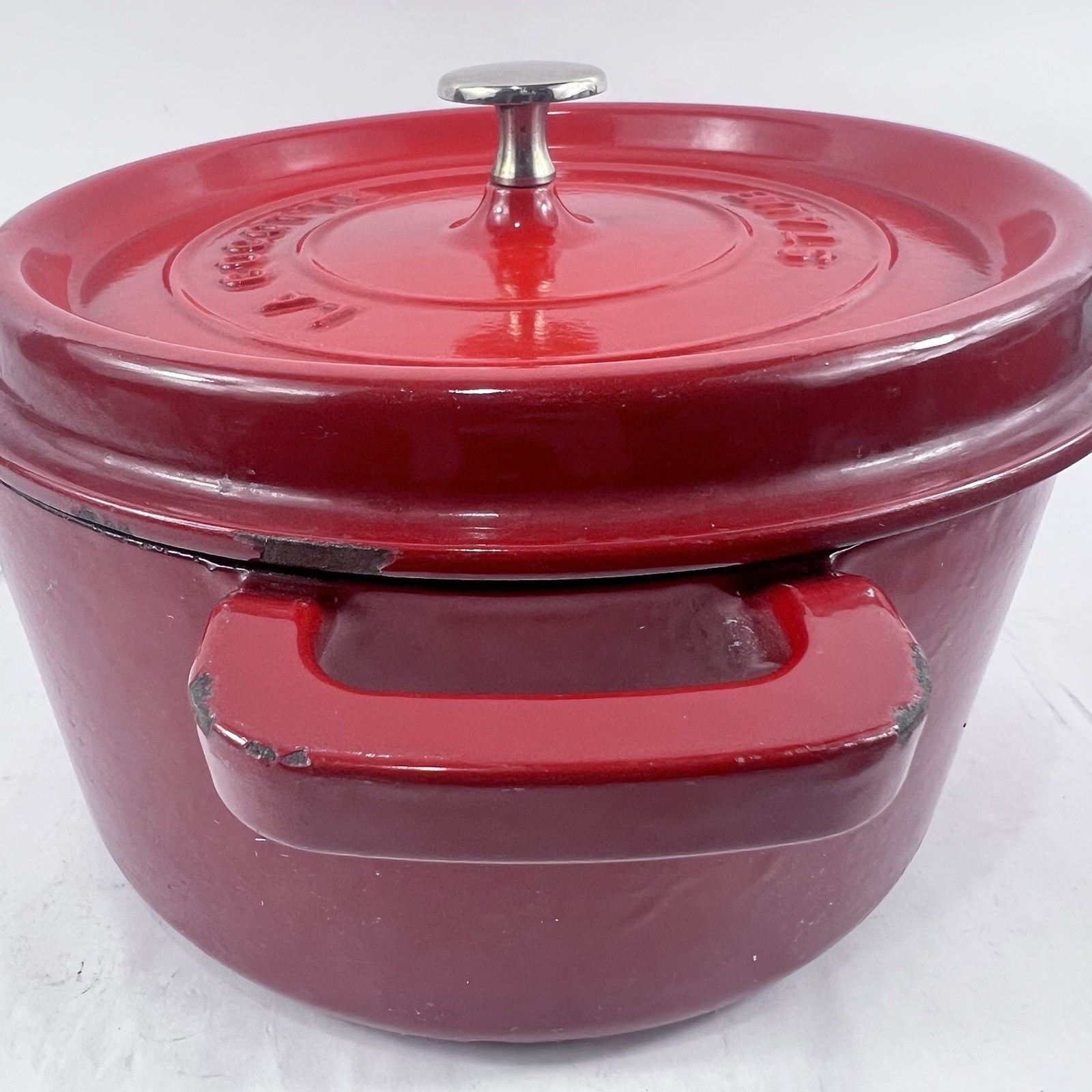 STAUB La Cocotte Deep Red Cast Iron Dutch Oven 4-qt Round #26 France