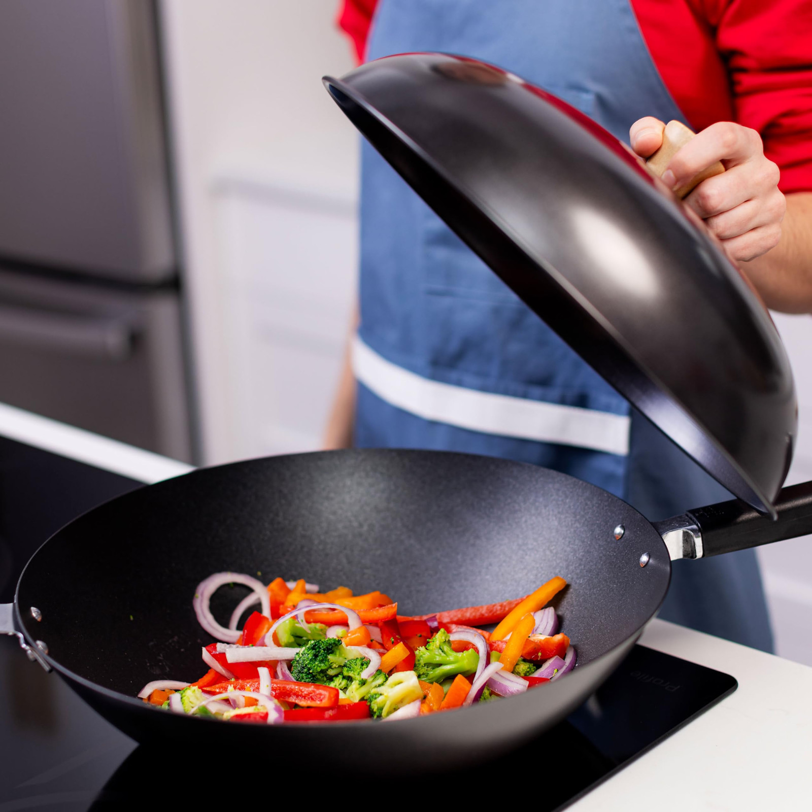 31-0066 13.5-Inch Nonstick Steel Dome Lid for 14-Inch Wok Black