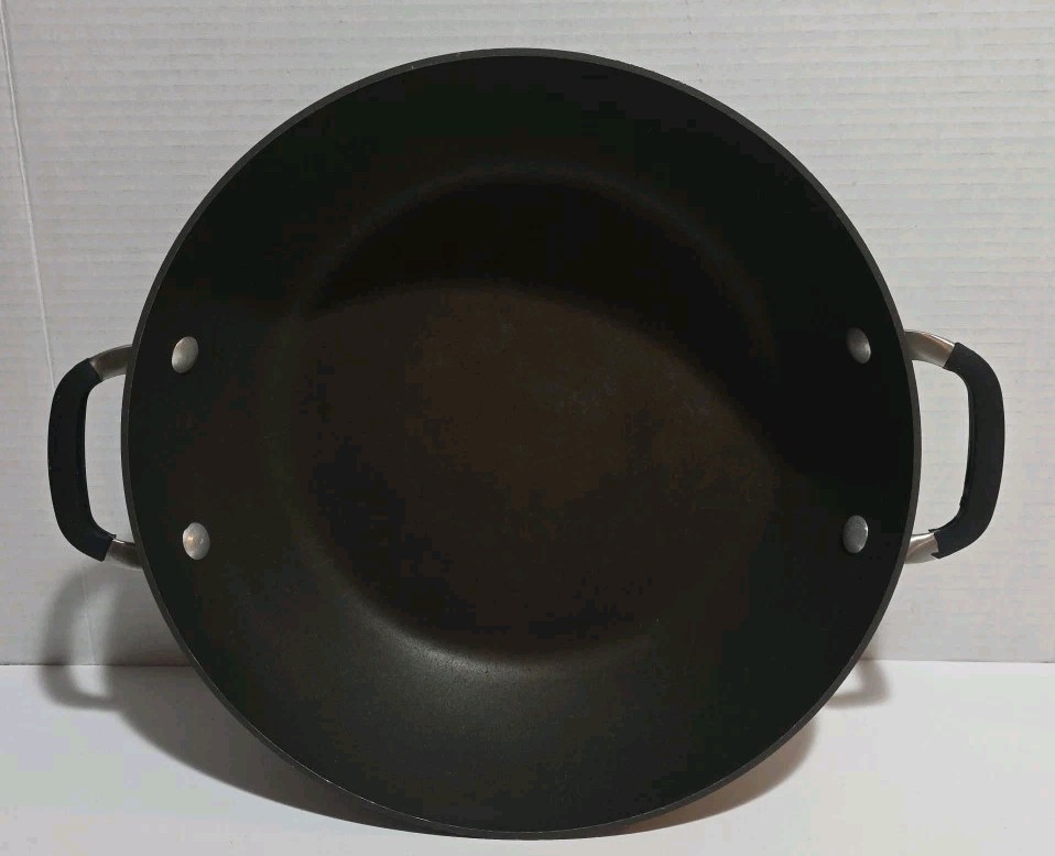 Cooking With Calphalon – 12″ Hard-Anodized Nonstick 1612 w/Glass lid
