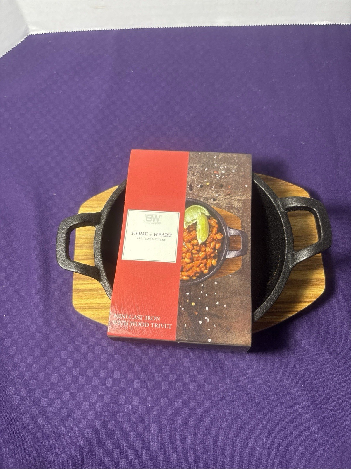 BW Home + Heart – Mini Cast Iron Skillet w/ Wood Trivet