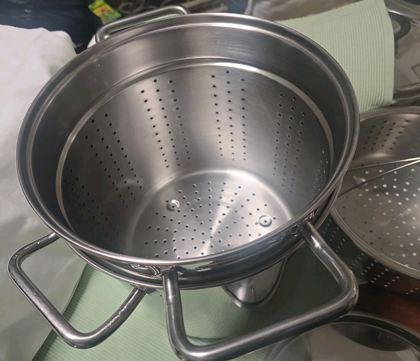 Kirkland Signature Professional 12 QT Stock Pot w/ 2 Steamers & Lid~Korea