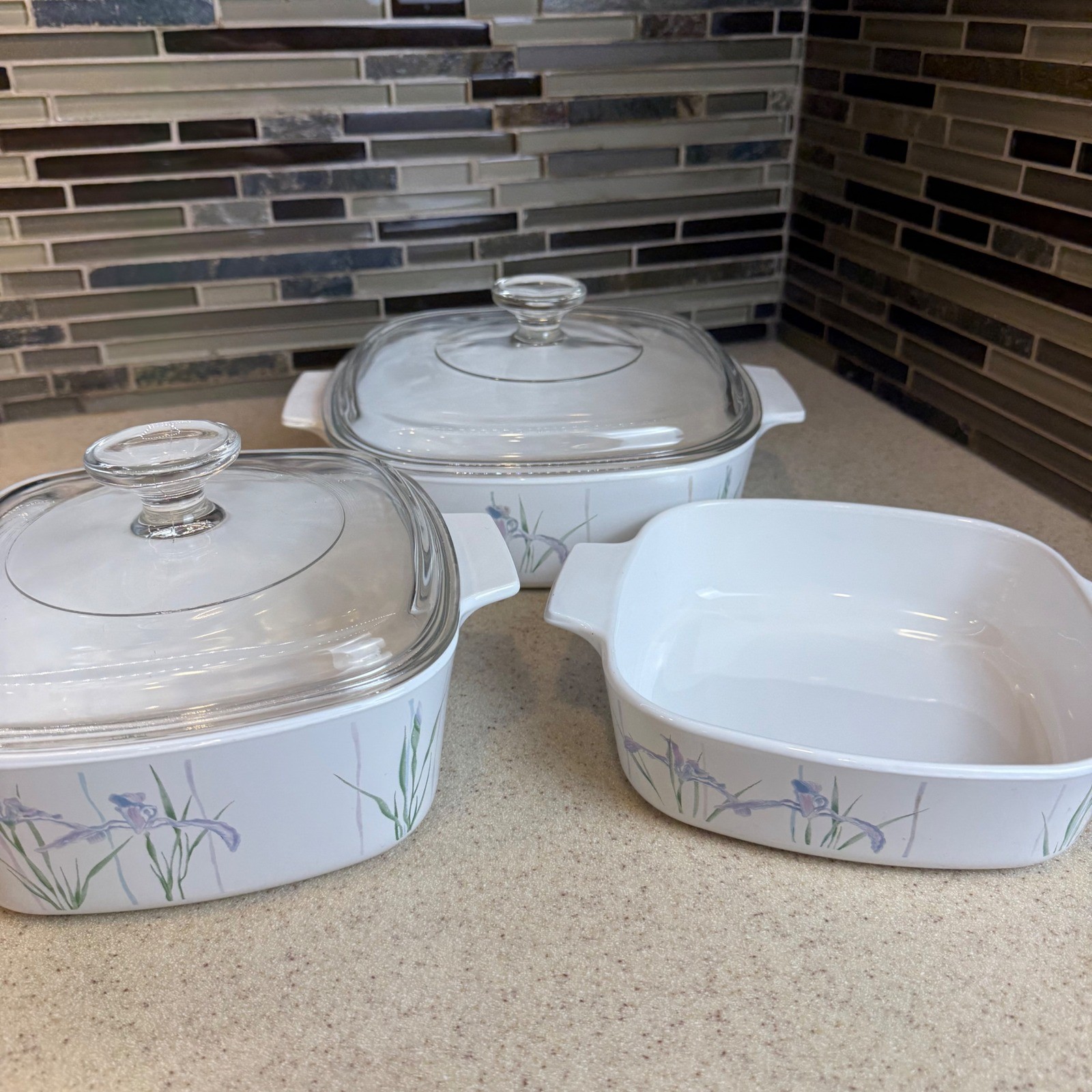 VTG Corning Ware Shadow Iris Casserole Dish 5pc Set w/ 2 Lids 1L, 1.5L, 2L