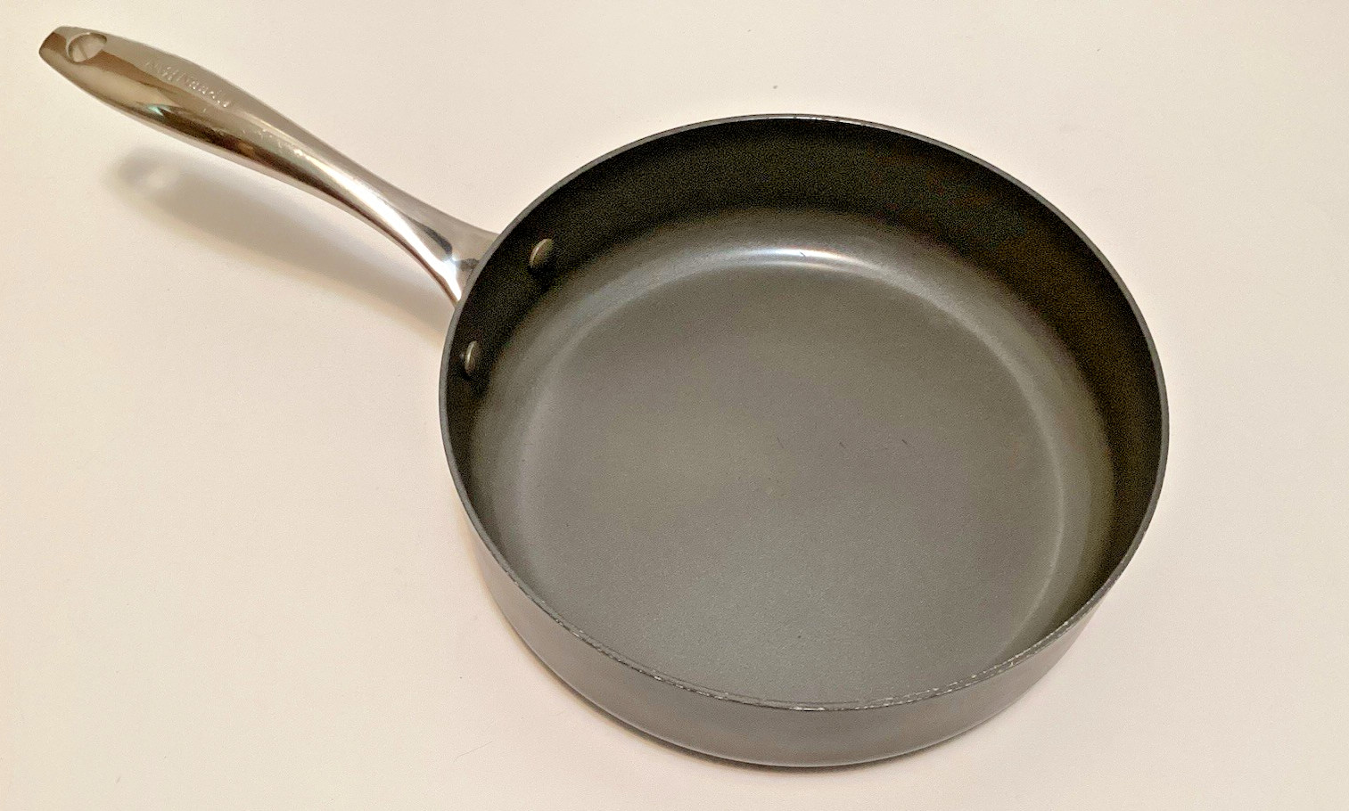 GreenPan ceramic nonstick pan – 9 3/4″ round by 2 3/4″ deep