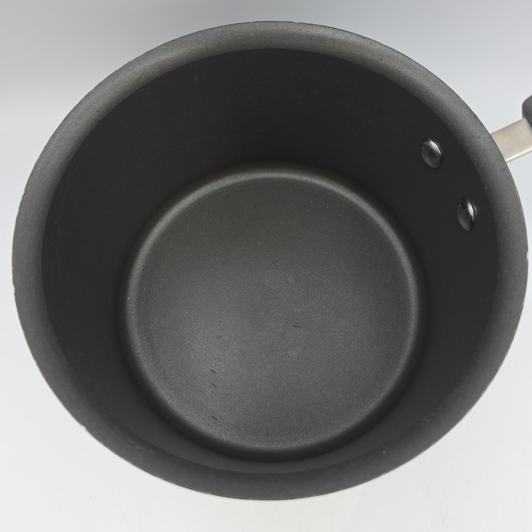 Pampered Chef Professional Pot Non-Stick 3 Qt 2.8L Sauce Pan With Lid Gray