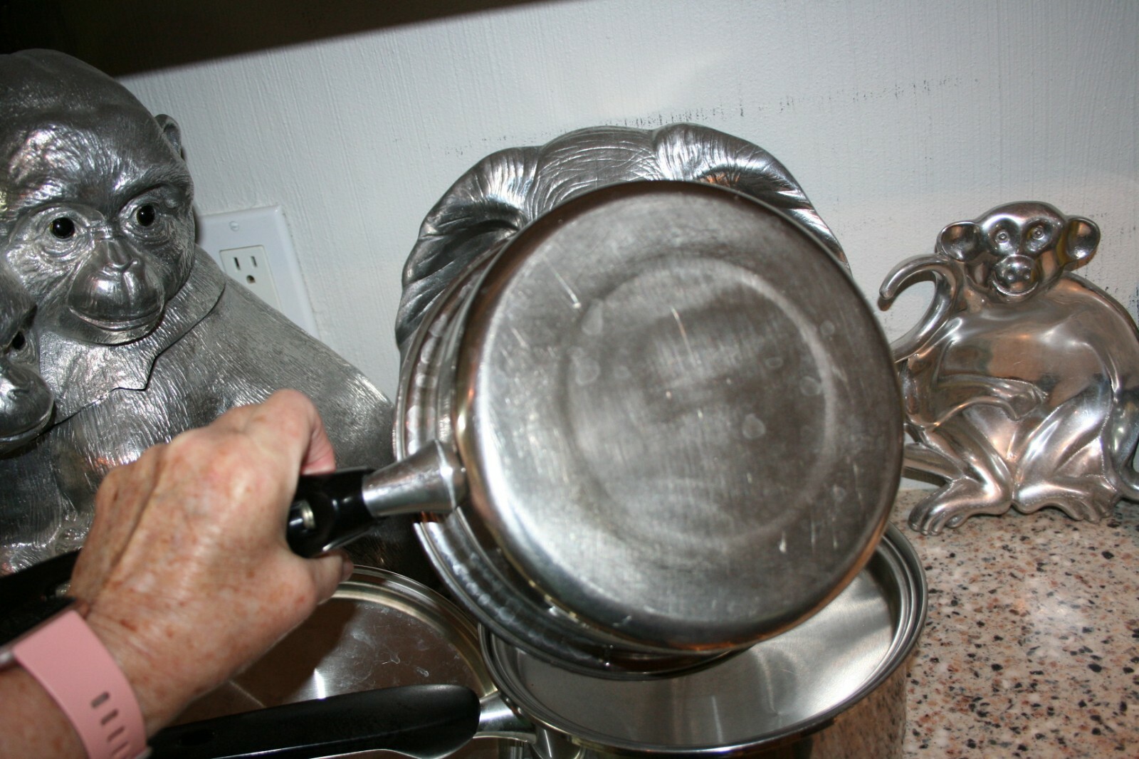 1 SAUCE PAN 1 1/2 QUART REGAL STAINLESS STEEL 18/8 3 PLY (ONE PAN)