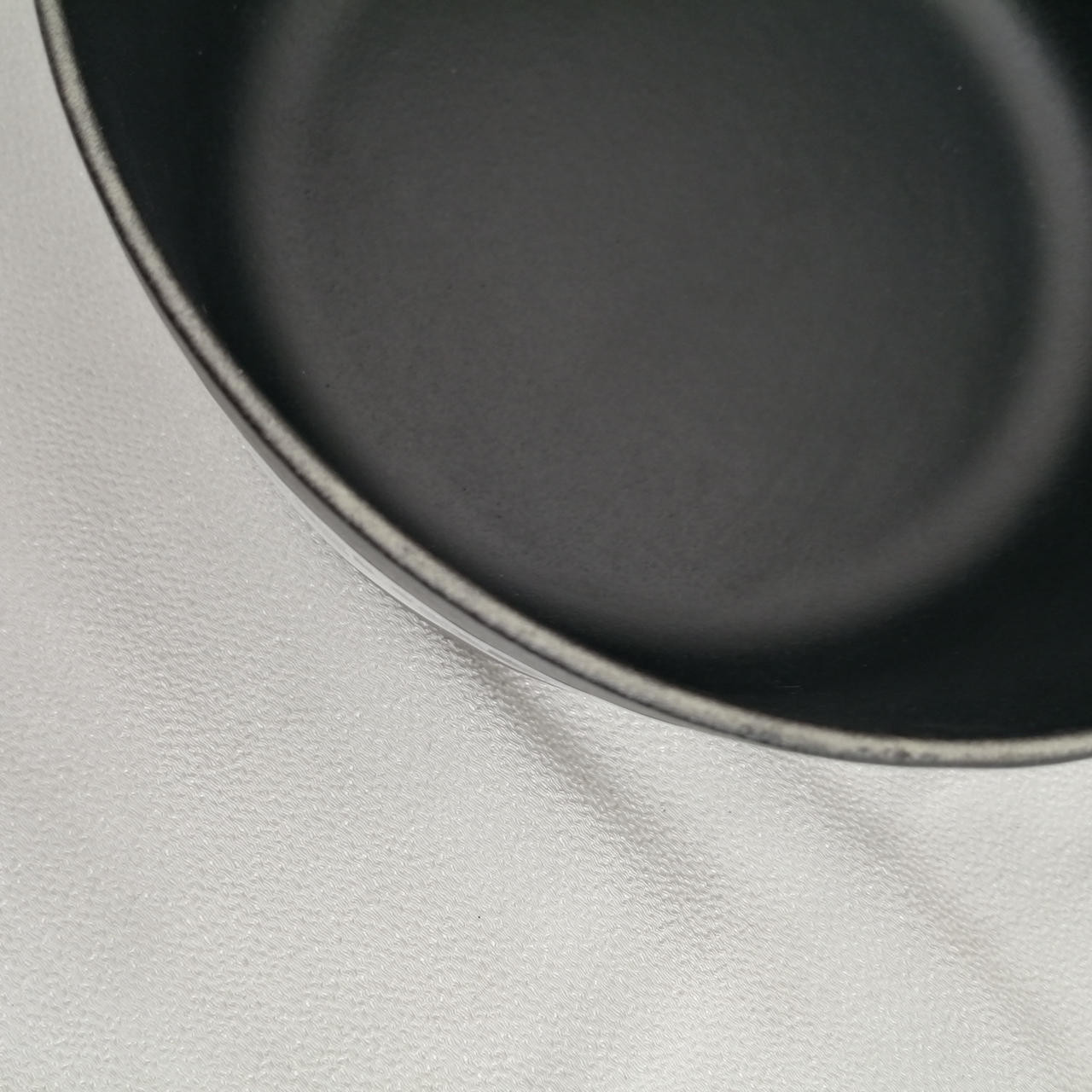 Le Creuset 18cm 7.1″ Signature Round Dutch Oven Matt Black Cast Iron Mint France