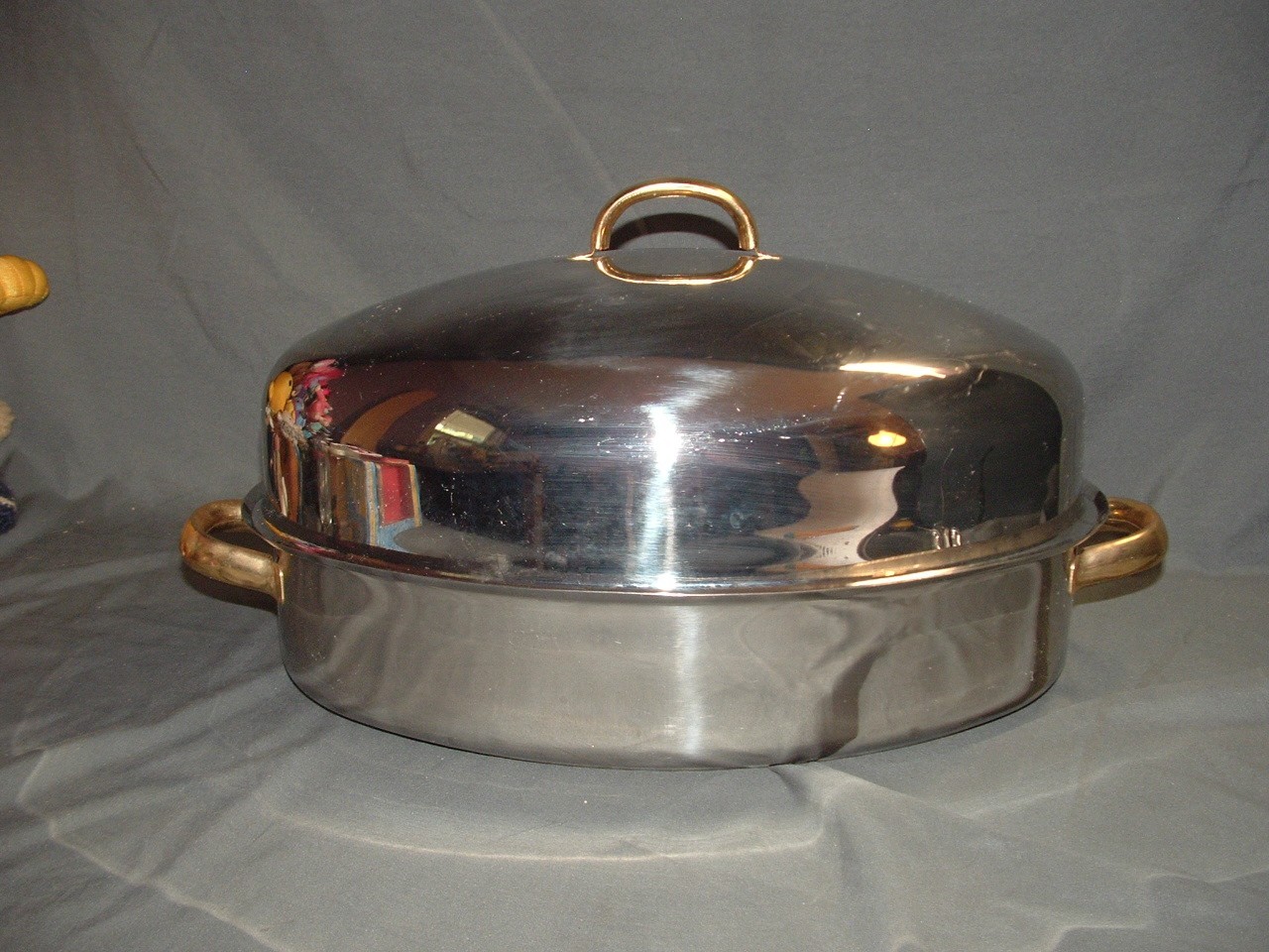 16.5″ Command Performance Gold 18/10 3 Ply Stainless Steel Oval Roasting Pan