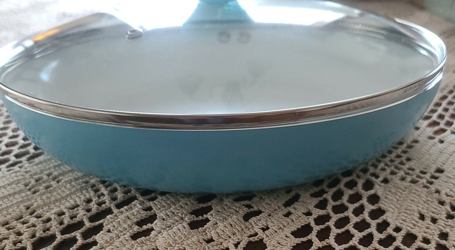 Shineuri ~ 11″ Fry Pan ~ Powder Blue ~ Aluminum ~ Non Stick Frying Pan ~ W/Lid