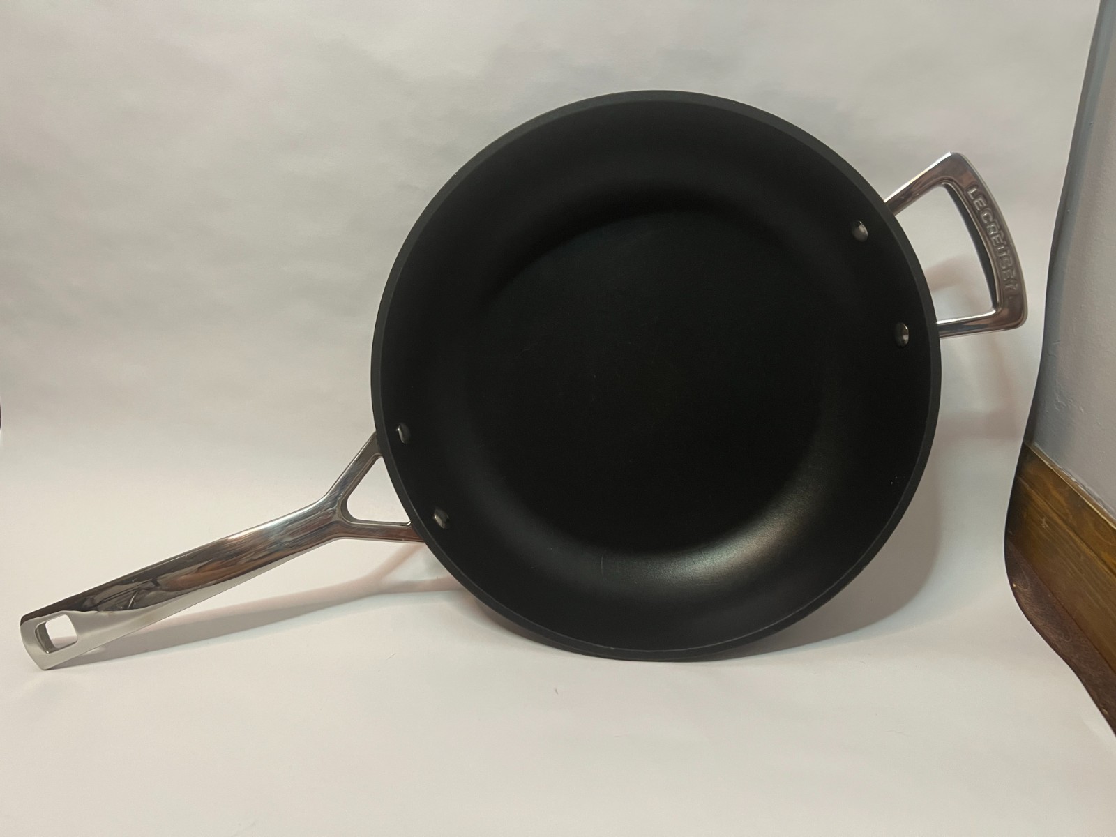 Le Creuset 28cm Toughened Nonstick Shallow Casserole/ Frying – Pan Only