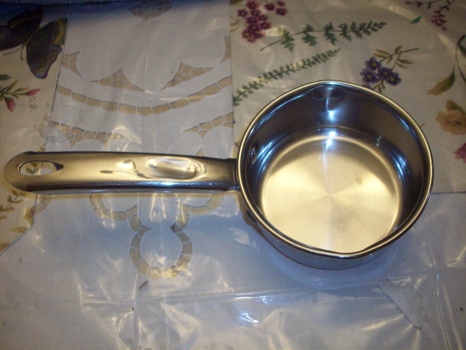 Martha Stewart Everyday 1/2 Quart Sauce Pan & Lid Stainless Copper Bottom