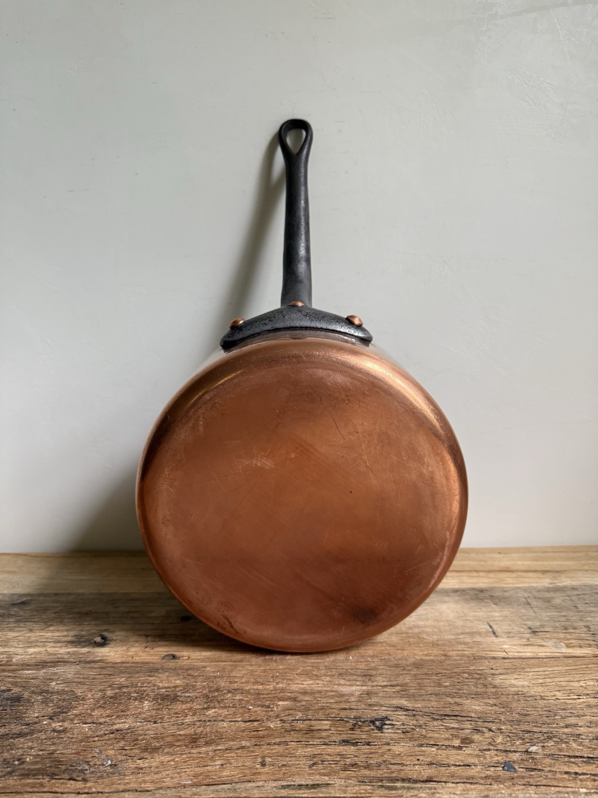 Thick Hammered Copper Pan Made in France – 22cm – 2.8mm