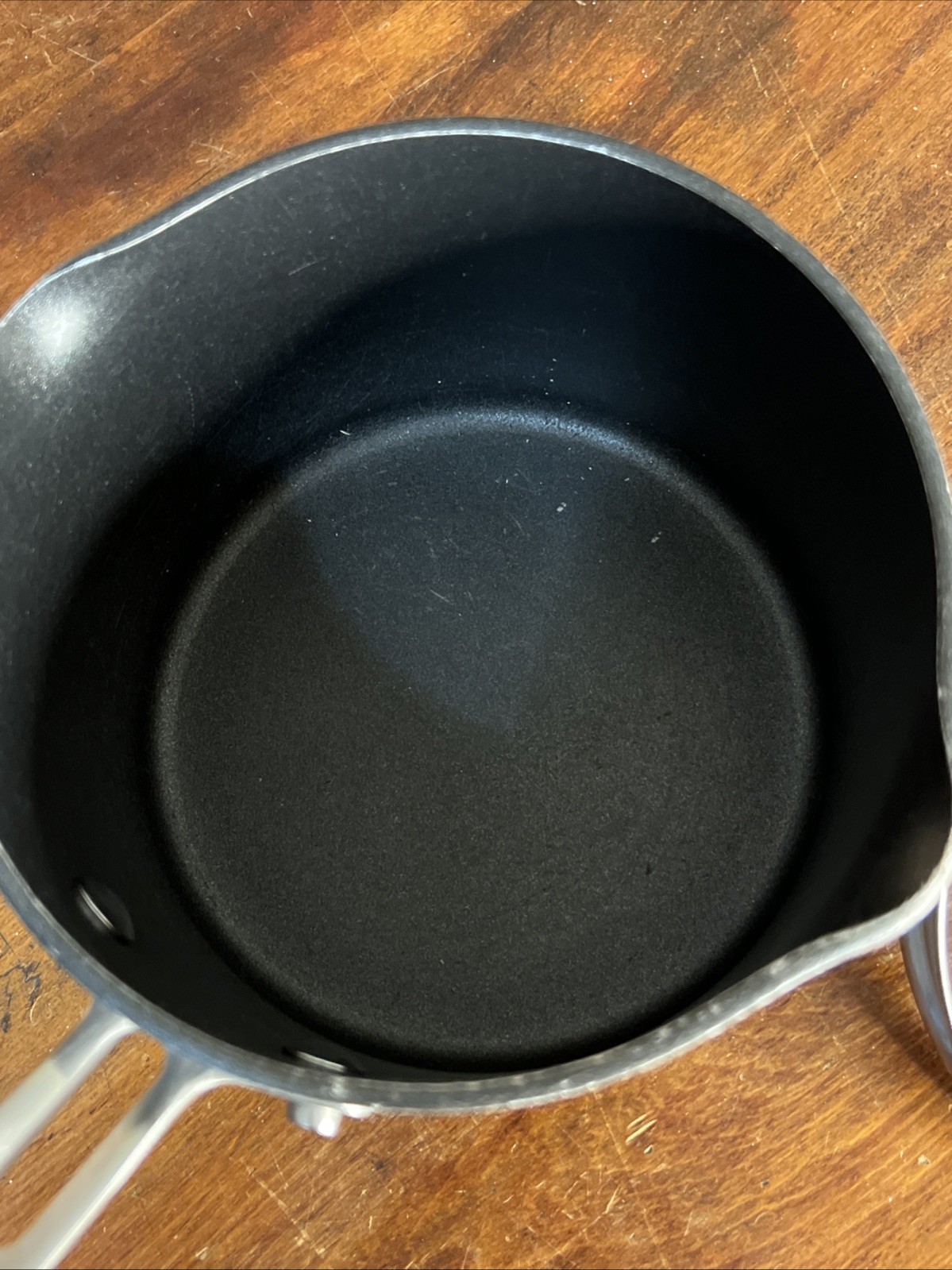 Kirkland Signature Professional Sauce Pan 2 Qt 1.8 L Hard Anodized NonStick+Lid