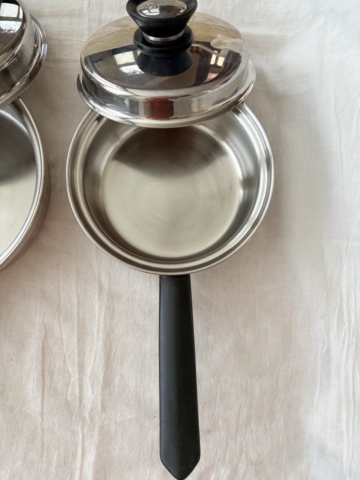 Amway Queen Multi-Ply 18/8 Stainless Cookware Set USA 8″ & 6.75″ Pots W Lids
