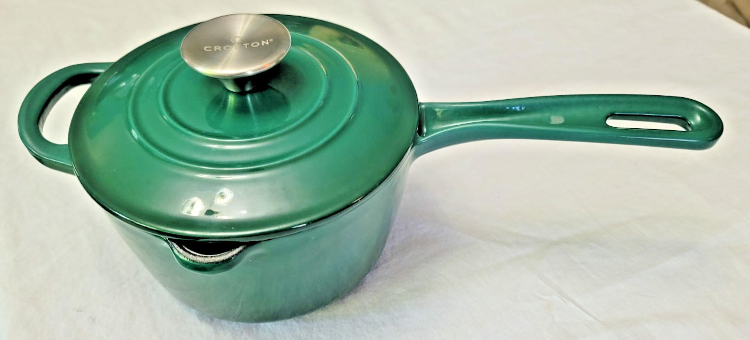 Crofton 1.75 Qt Dark Green Enameled Cast Iron Saucepan Pot With Lid No chips