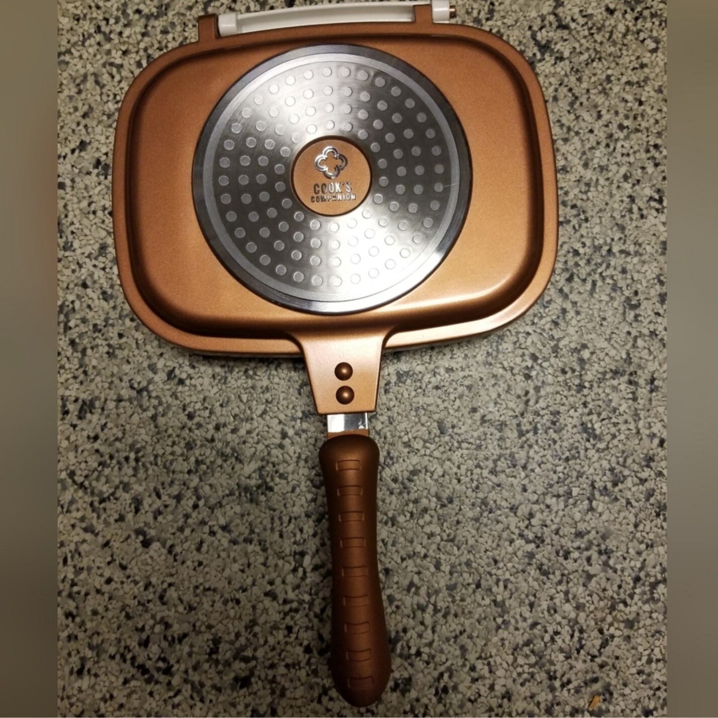 Cook”s Companion® Cast Aluminum Ceramic Nonstick Easy Flip Pans in Copper.