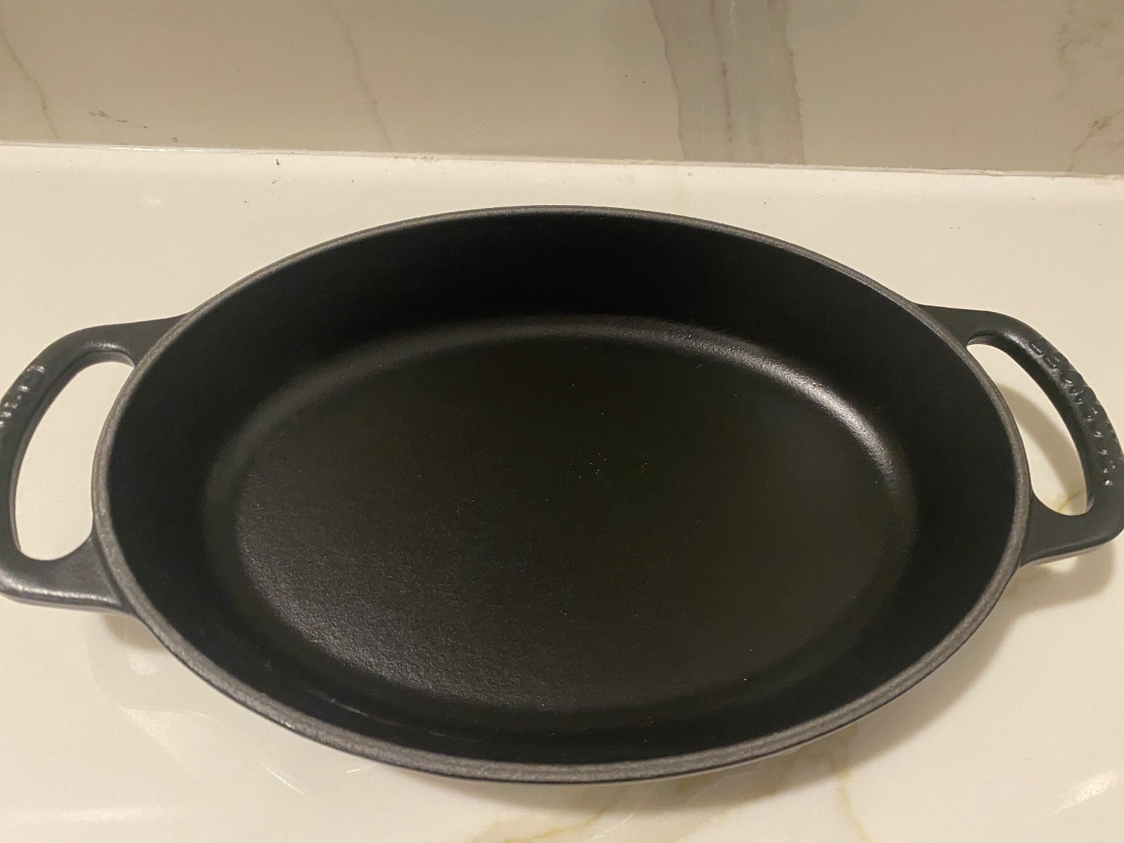 LE CREUSET 1 QUART SIGNATURE OVAL BAKER MATT BLACK/LICORICE/NOIR MAT NEW/BOX