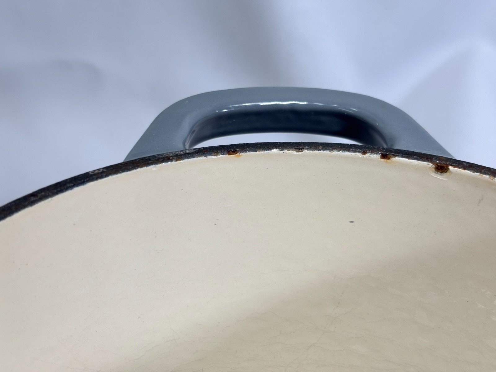 CROFTON 1.75 Quart Saucepan – Cast Iron – 2 Tone Gray Enamel