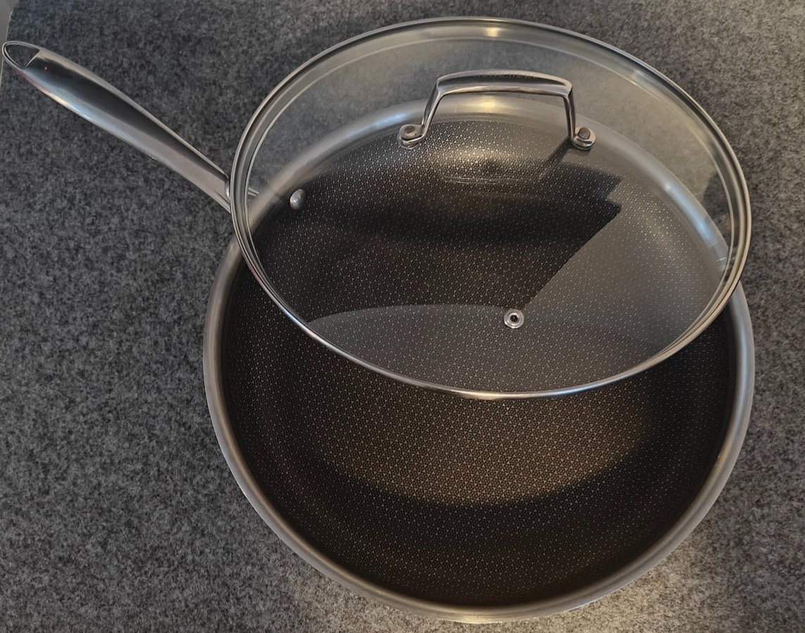 HomeHero 12.5 Inch Nonstick Frying Pan Preowned Clean